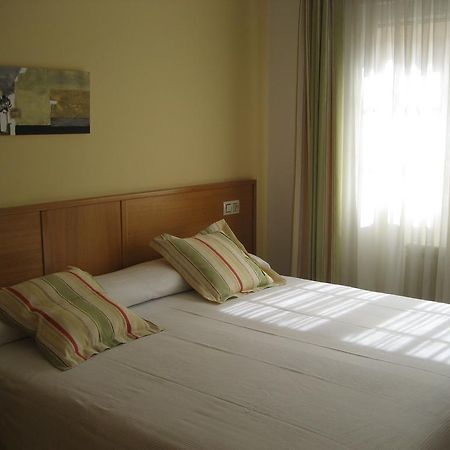 Pension Residencia Caola Arteixo Exterior photo